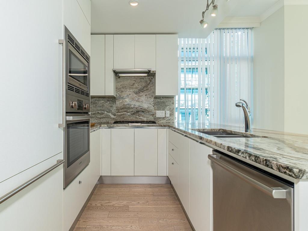 Listing Image for R3090608