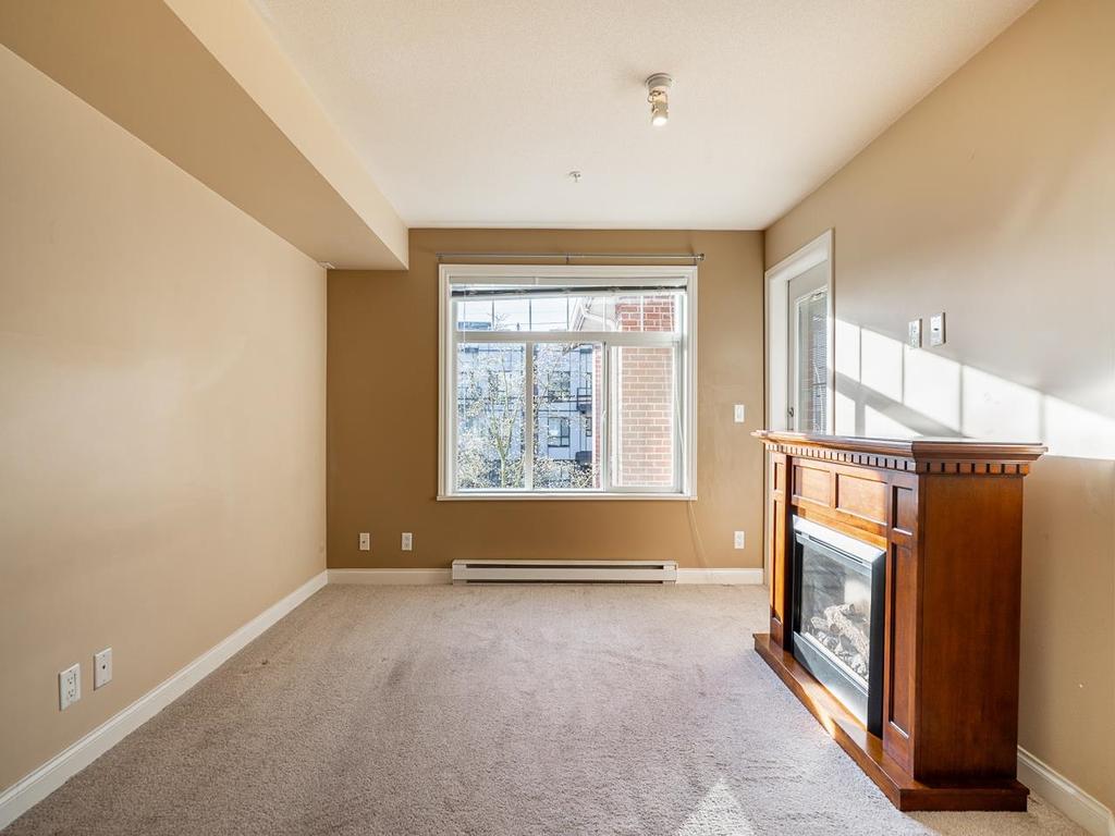 Listing Image for R3090626