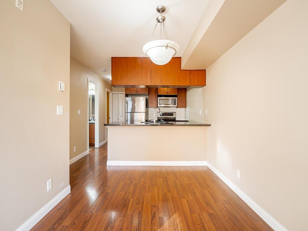 Listing Image for R3090626