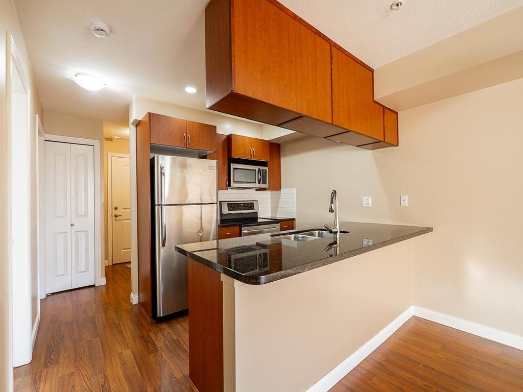 Listing Image for R3090626