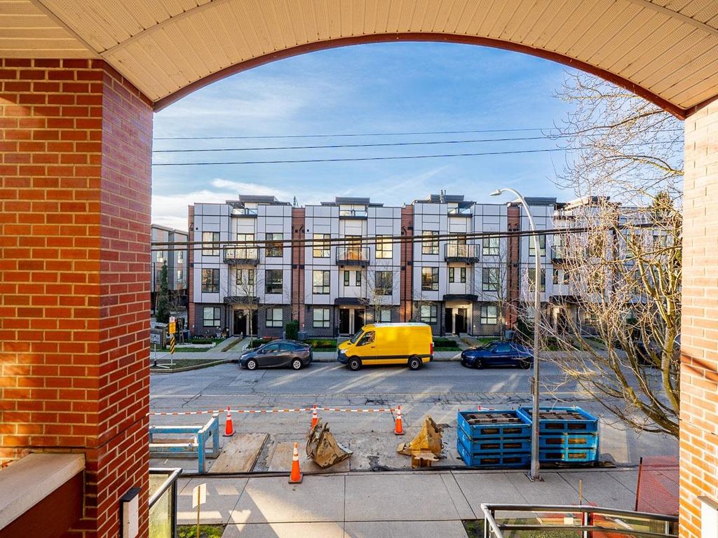 Listing Image for R3090626