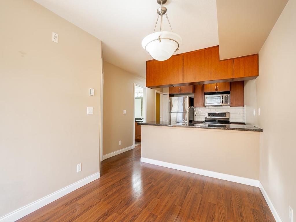 Listing Image for R3090626