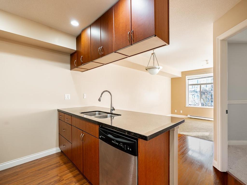 Listing Image for R3090626