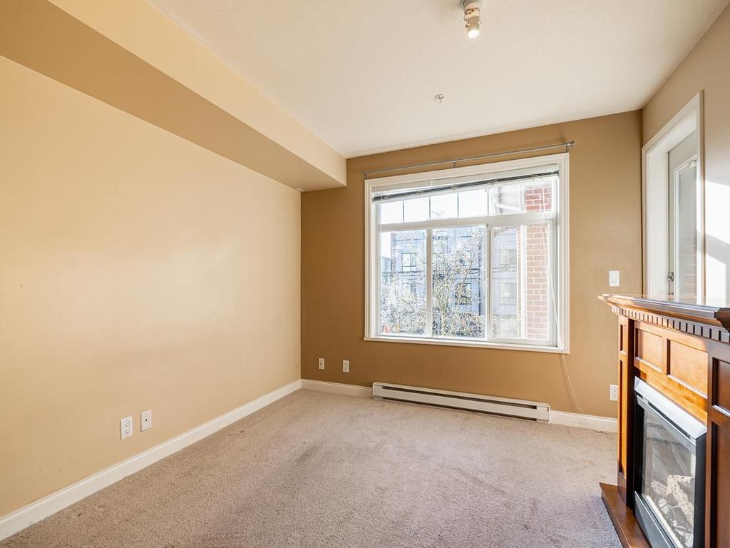 Listing Image for R3090626