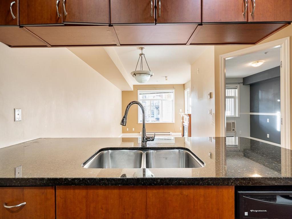 Listing Image for R3090626