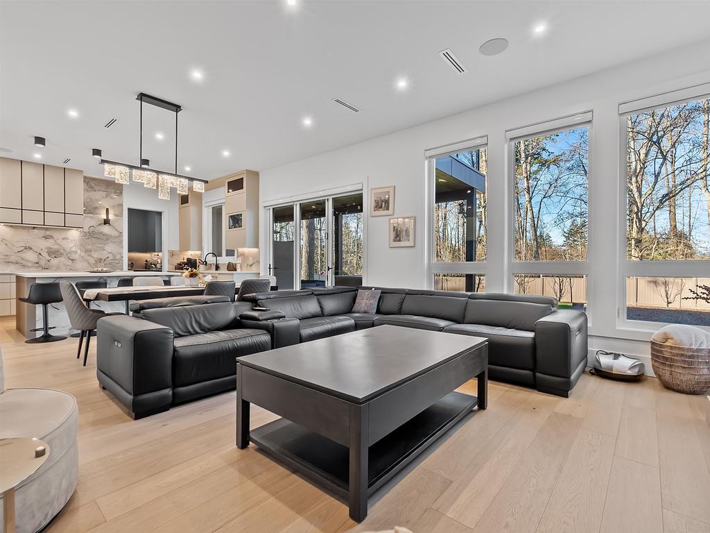 Listing Image for R3090637