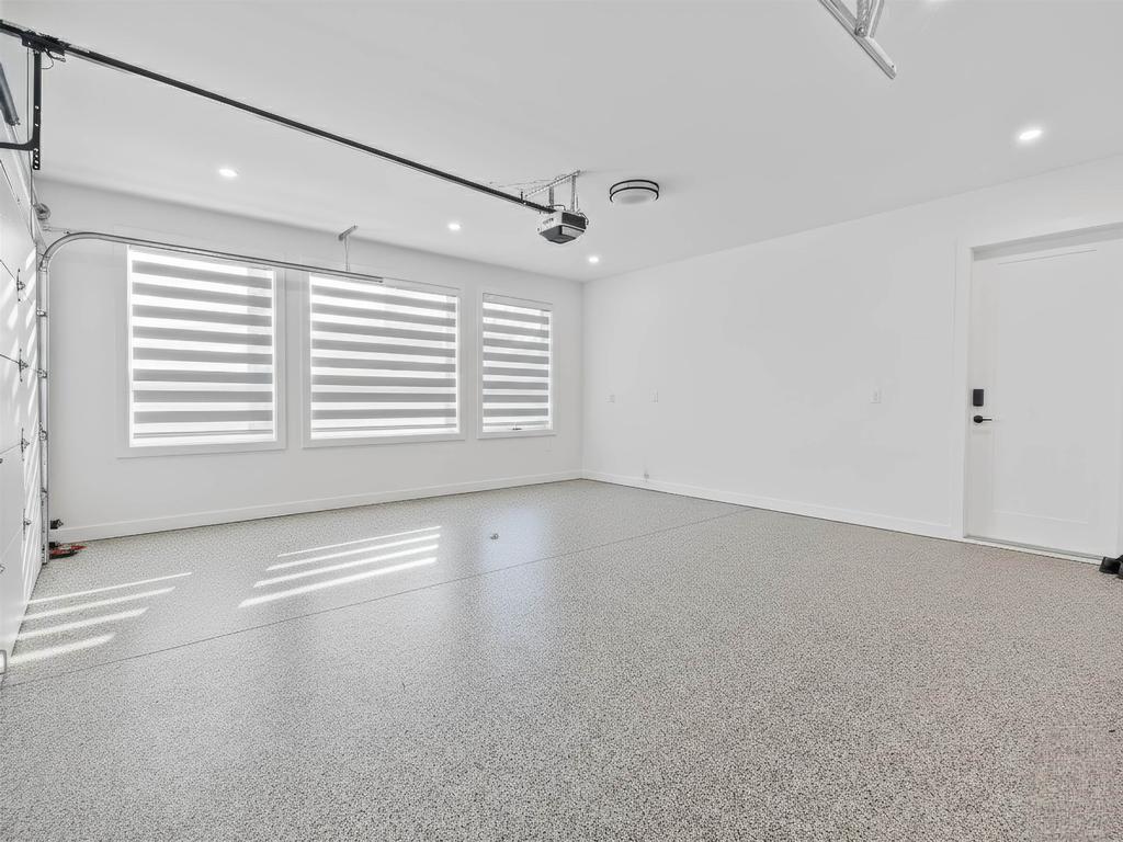 Listing Image for R3090637