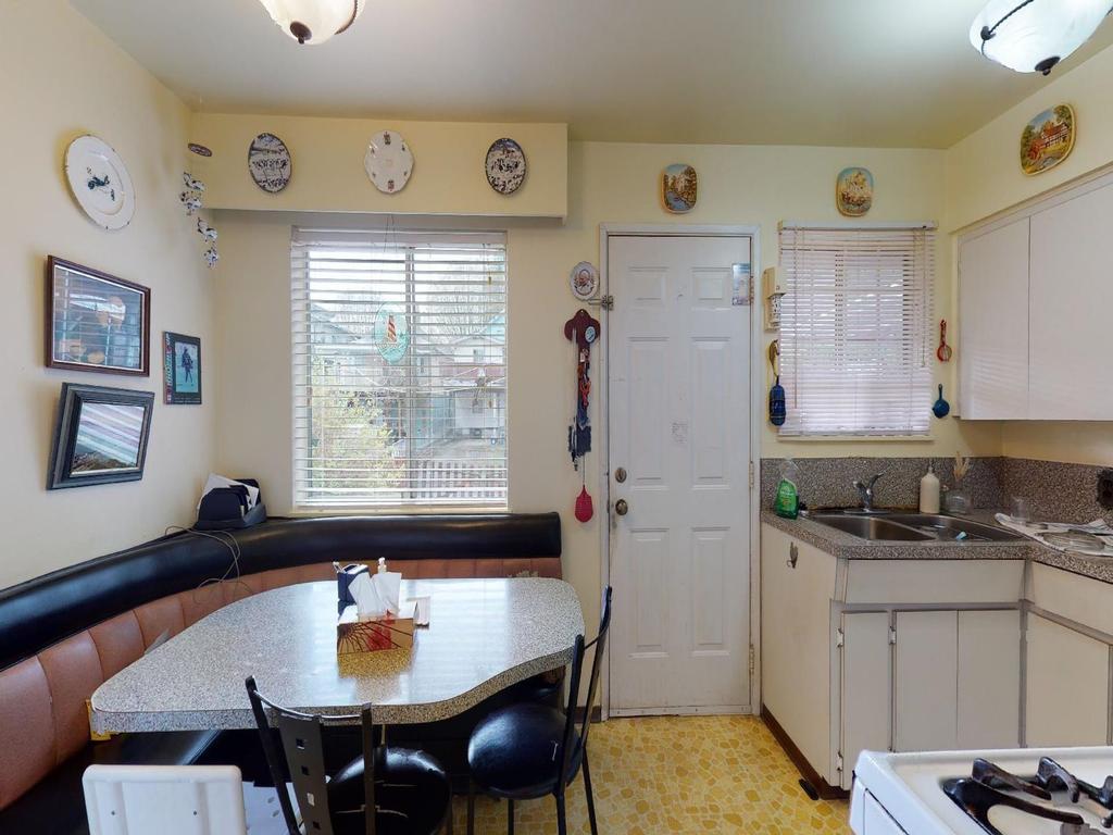 Listing Image for R3090638