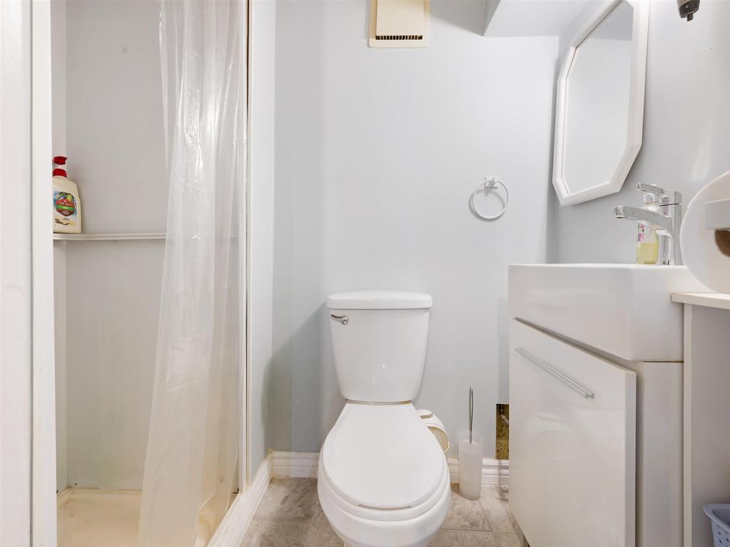 Listing Image for R3090641