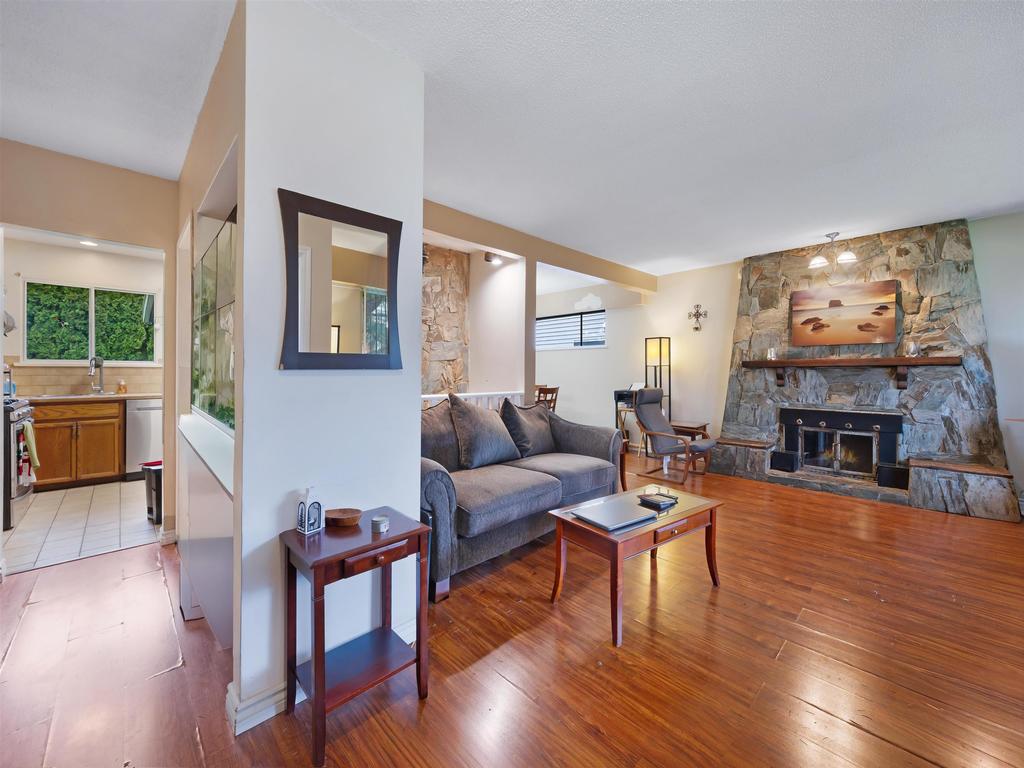 Listing Image for R3090641