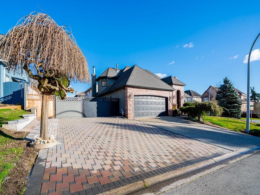 Listing Image for R3090644