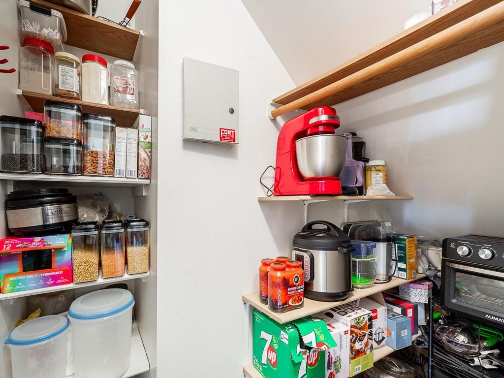 Listing Image for R3090644