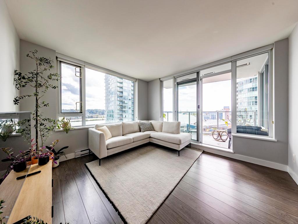 Listing Image for R3090647