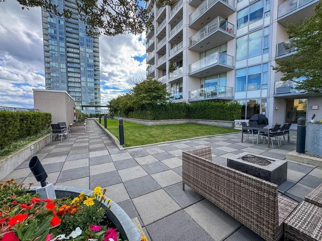 Listing Image for R3090647