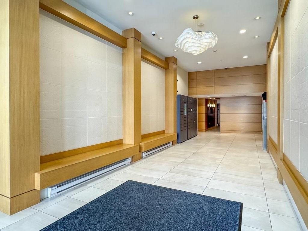 Listing Image for R3090647