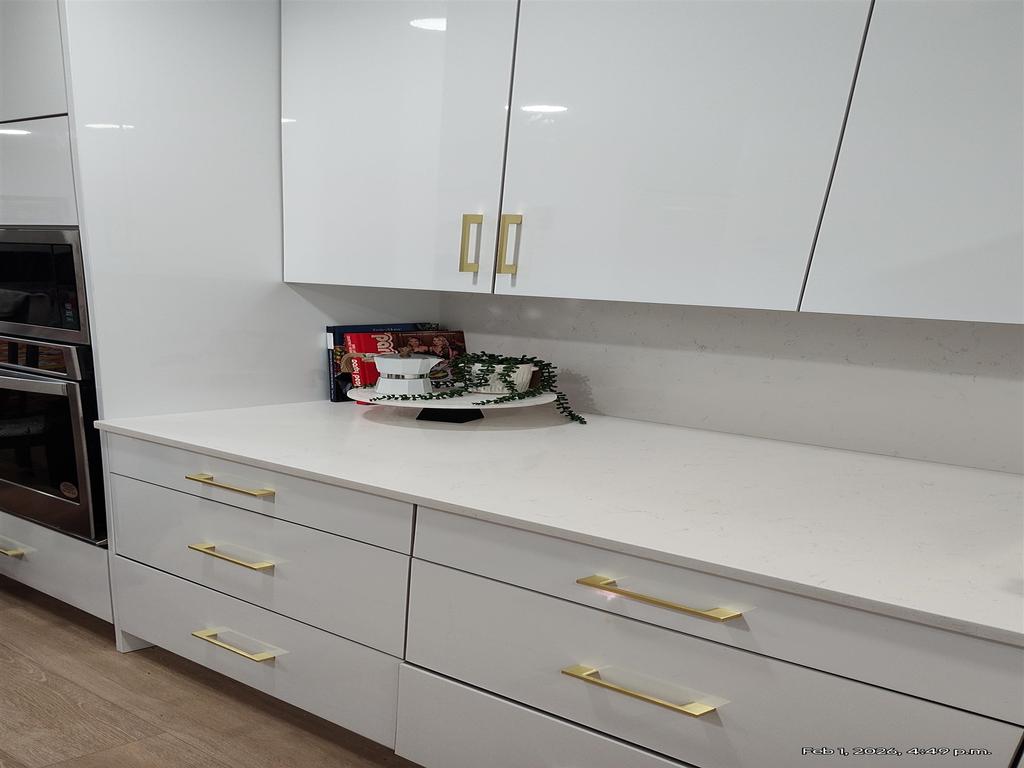 Listing Image for R3090653