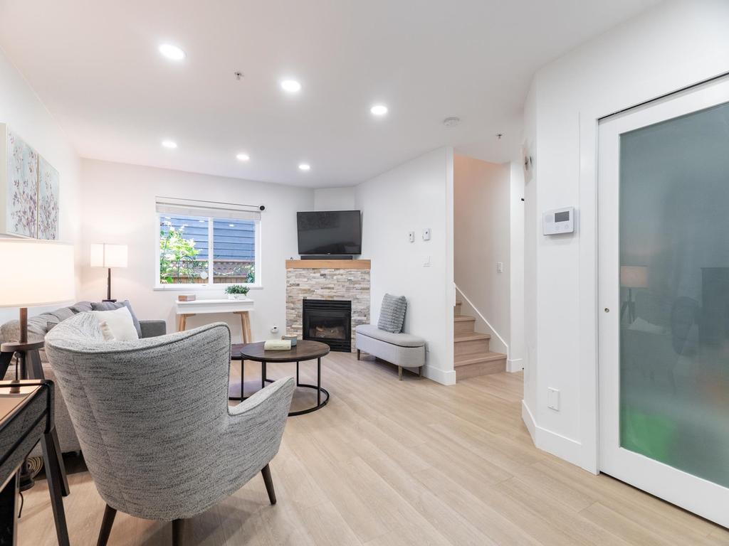 Listing Image for R3090653