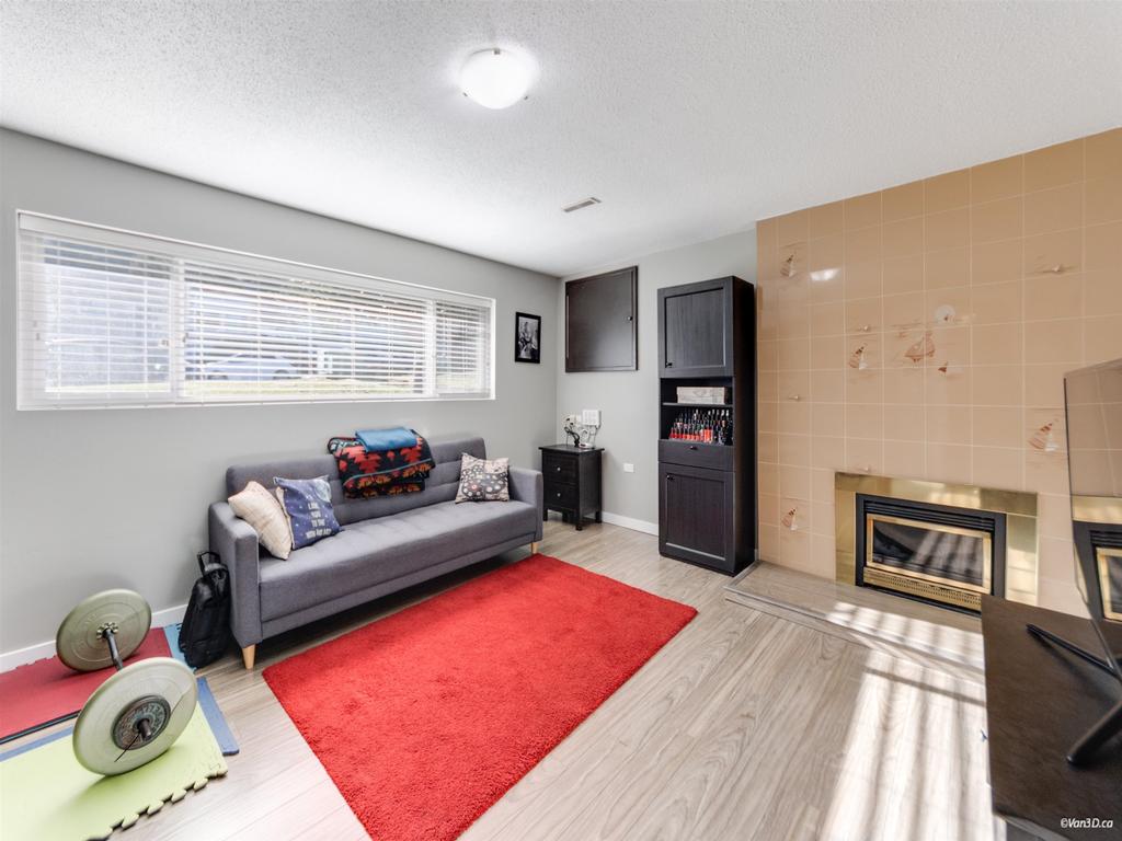 Listing Image for R3090669