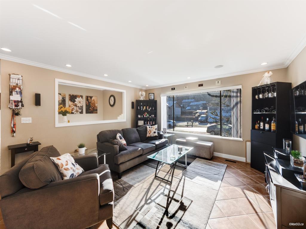 Listing Image for R3090669