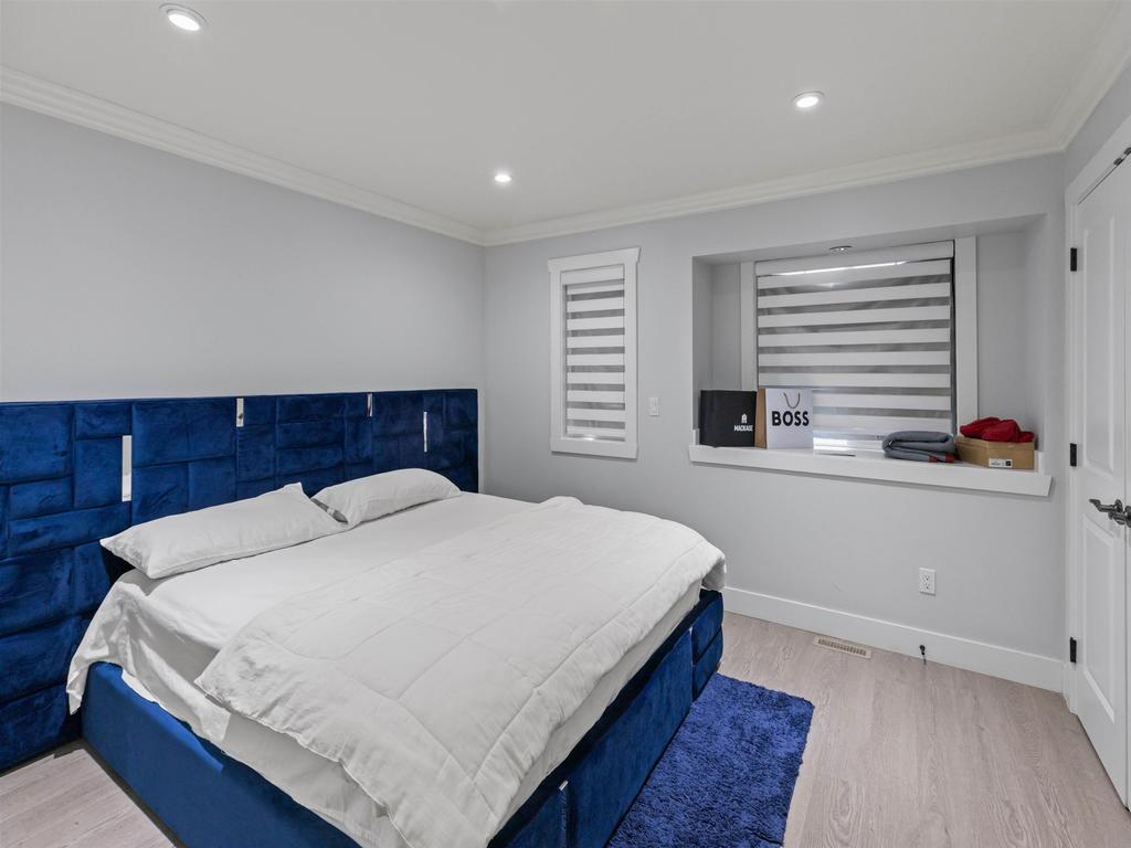 Listing Image for R3090677