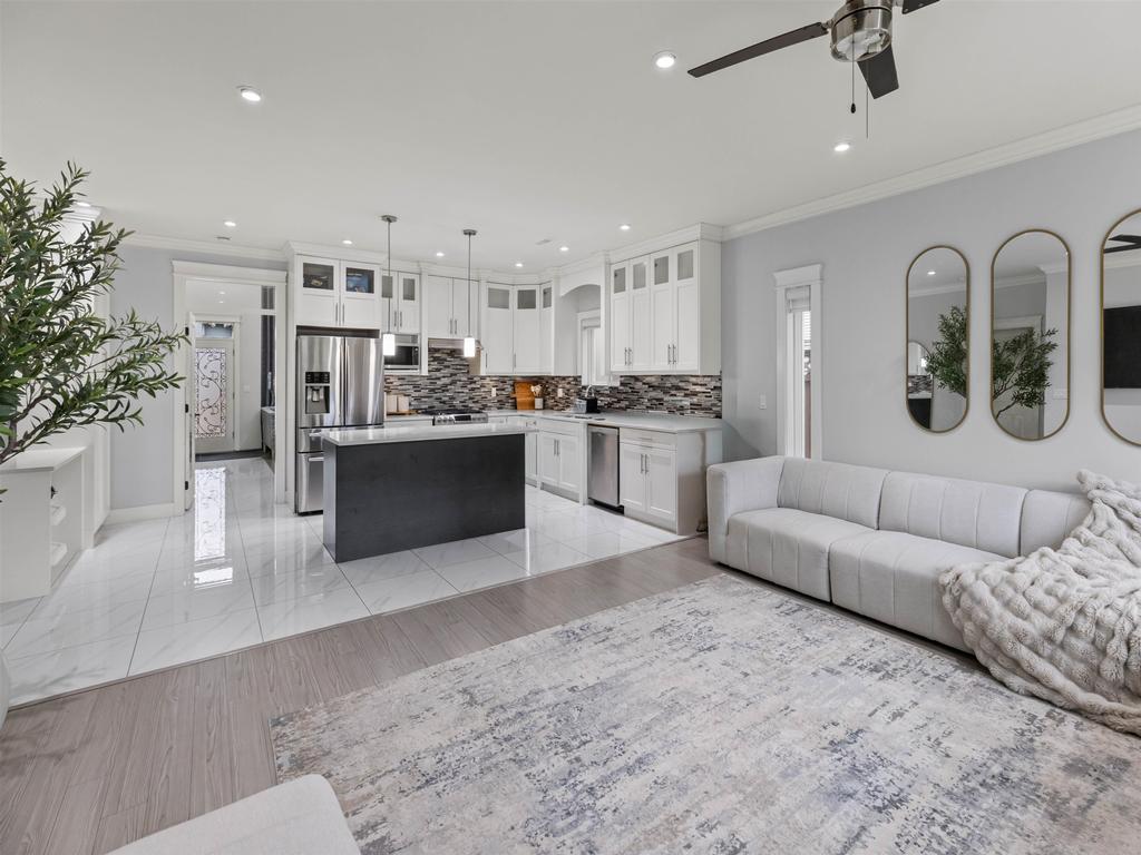 Listing Image for R3090677