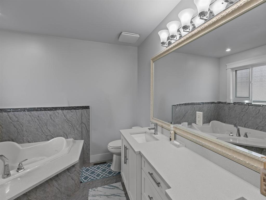 Listing Image for R3090677