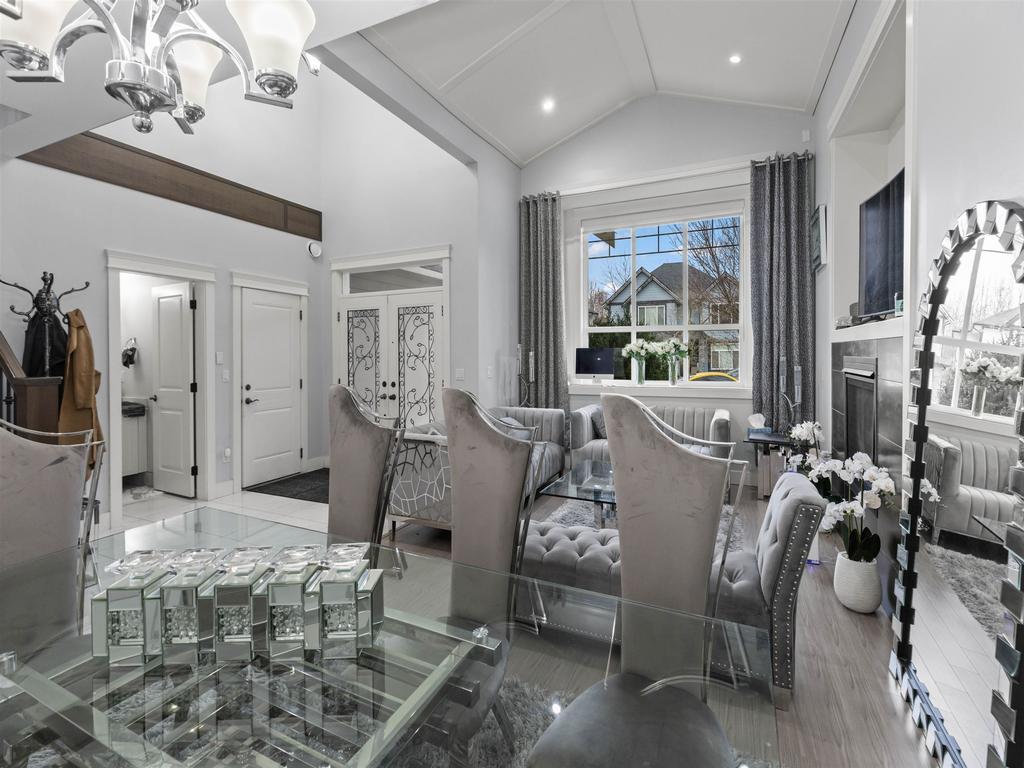 Listing Image for R3090677