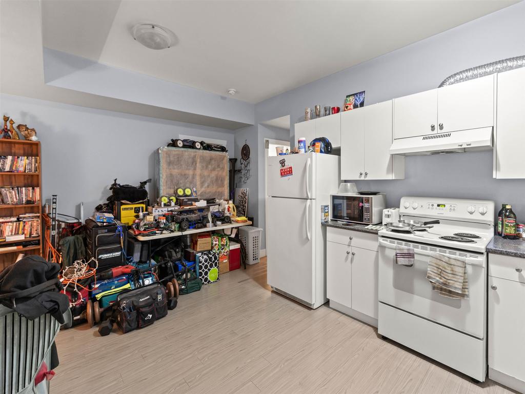 Listing Image for R3090677