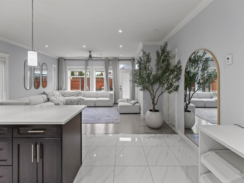 Listing Image for R3090677