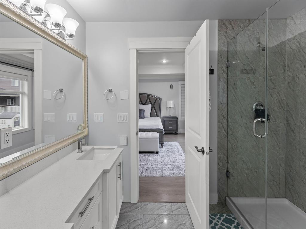 Listing Image for R3090677