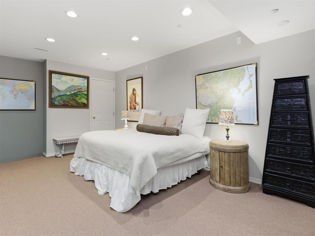 Listing Image for R3090683