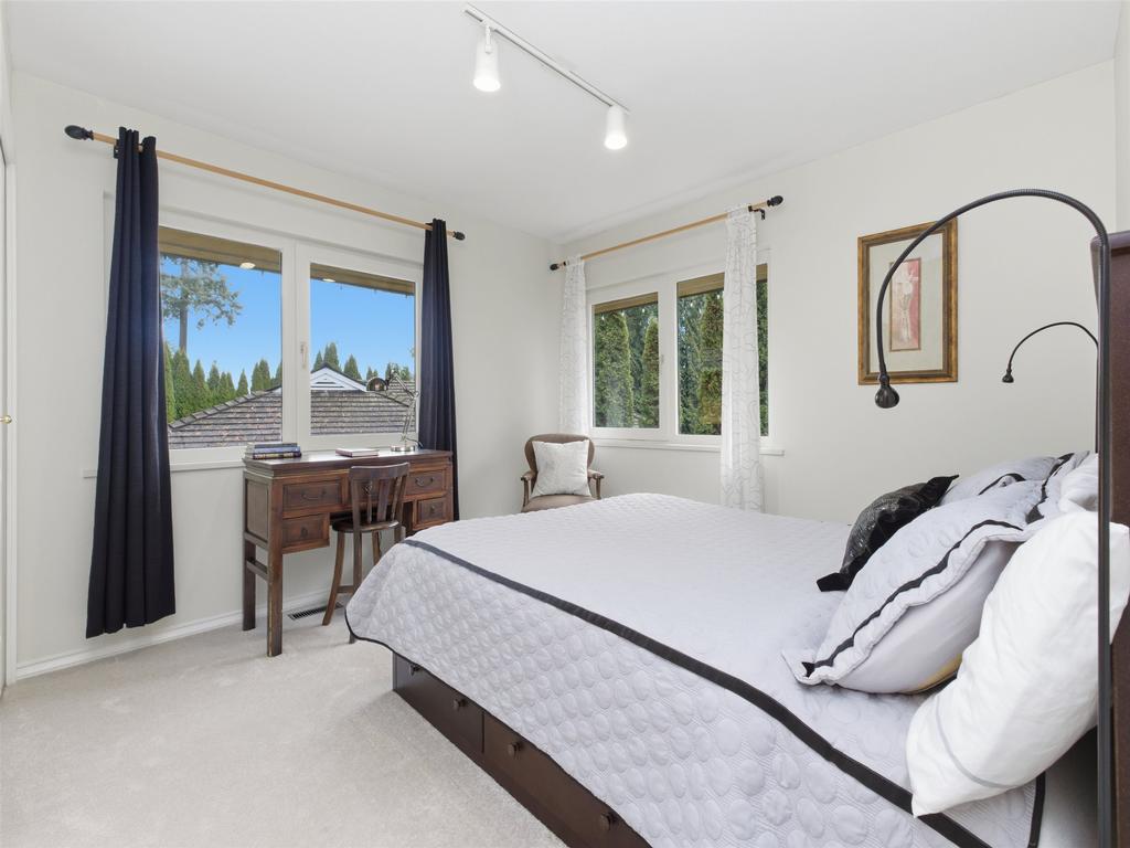 Listing Image for R3090683