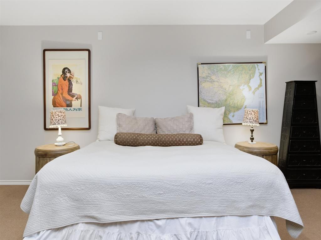 Listing Image for R3090683