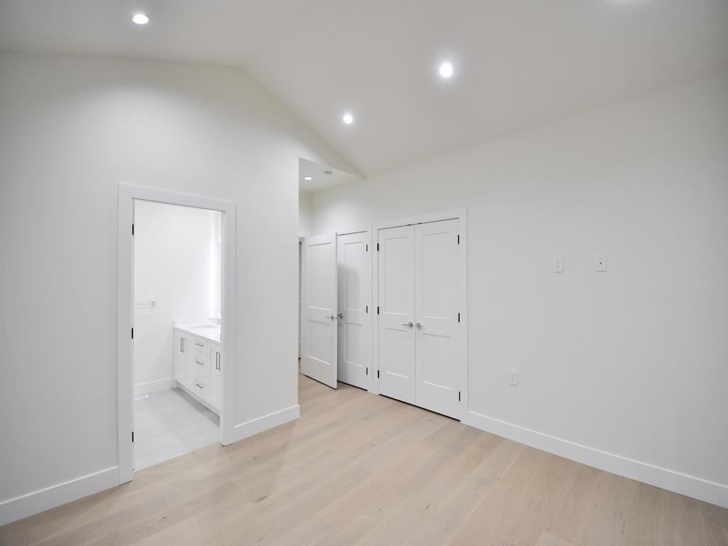 Listing Image for R3090693