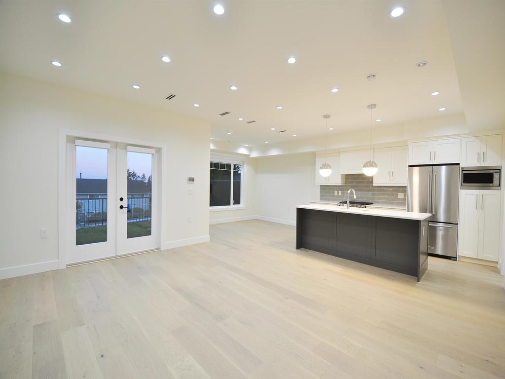 Listing Image for R3090693