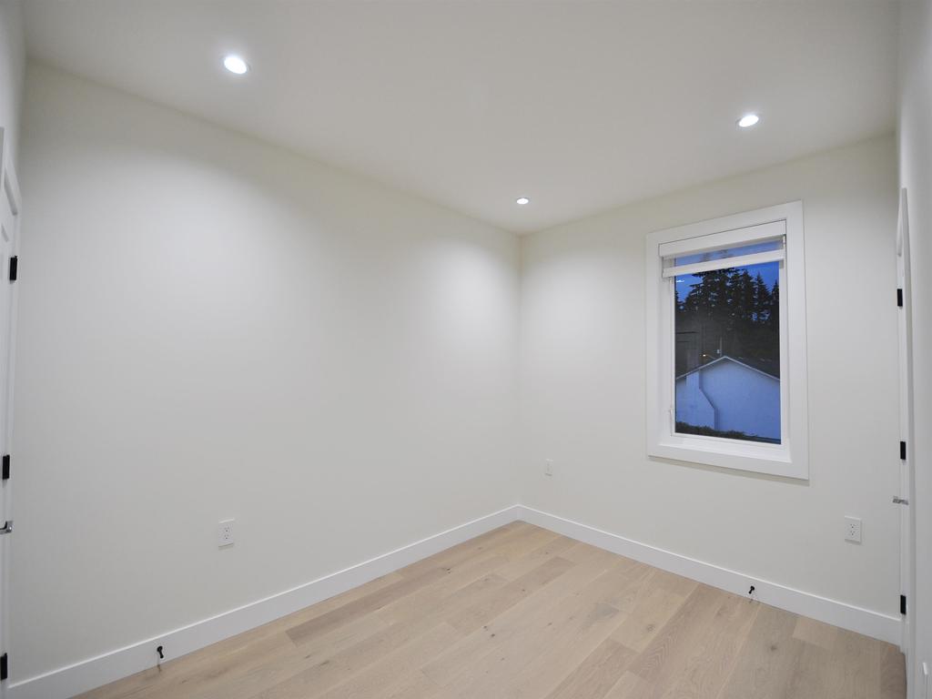 Listing Image for R3090693