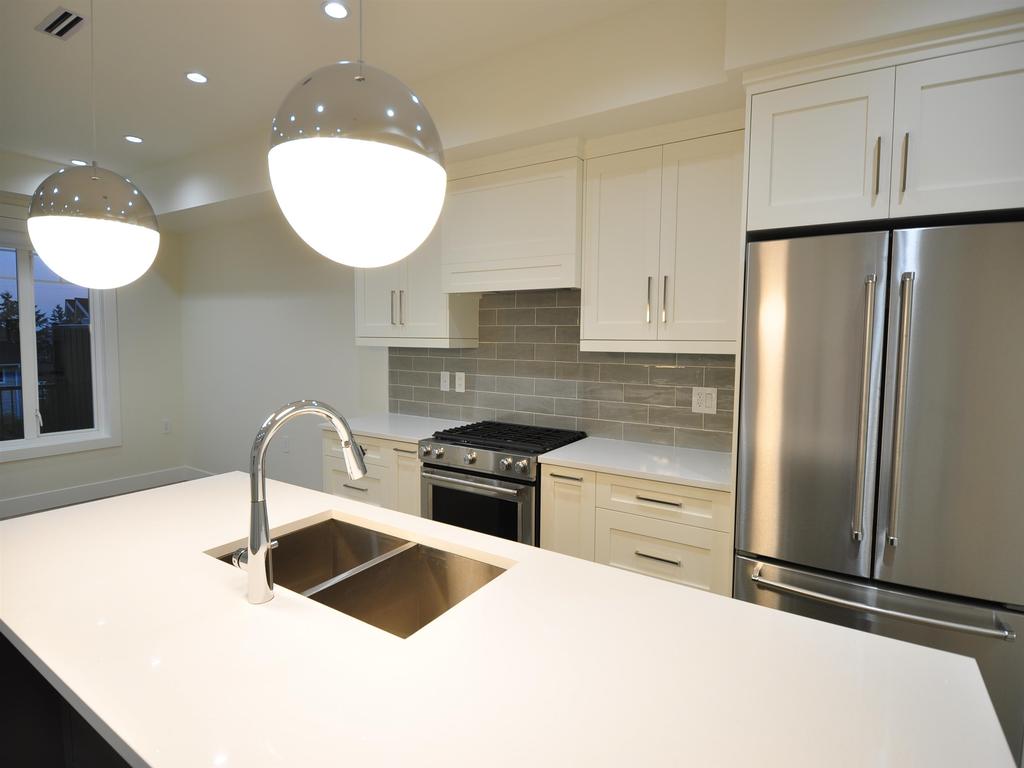 Listing Image for R3090693