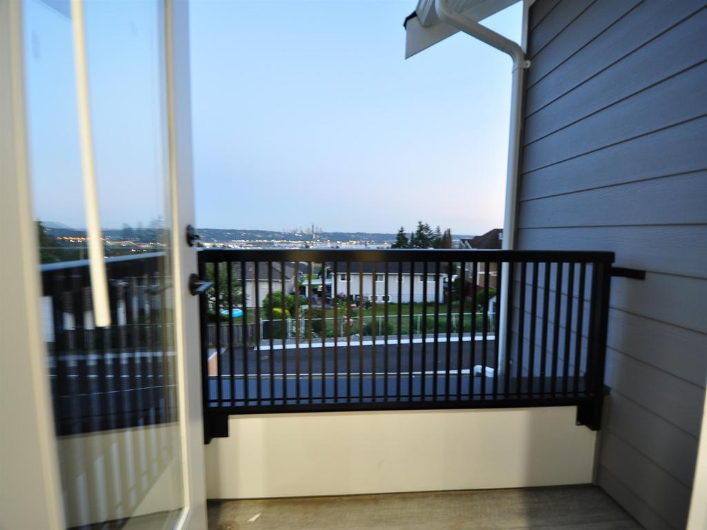 Listing Image for R3090693