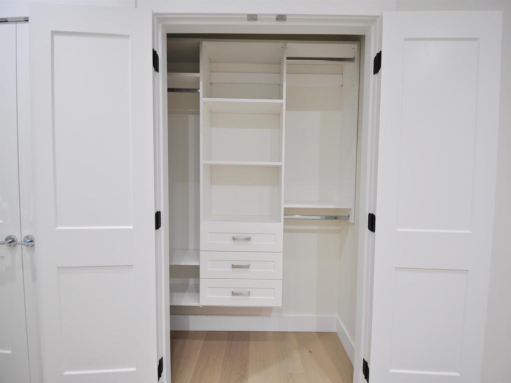 Listing Image for R3090693