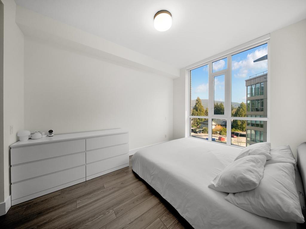 Listing Image for R3090696