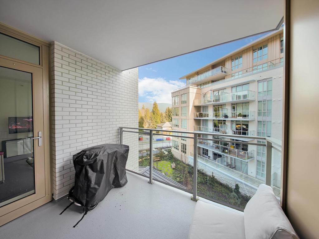 Listing Image for R3090696