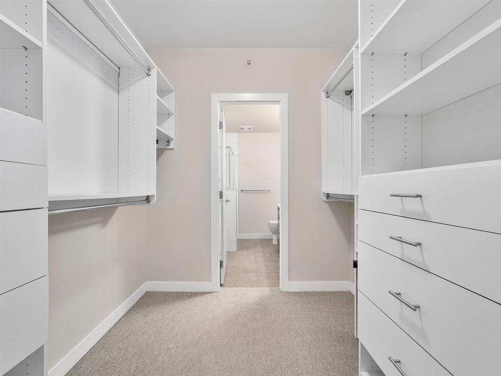 Listing Image for R3090711