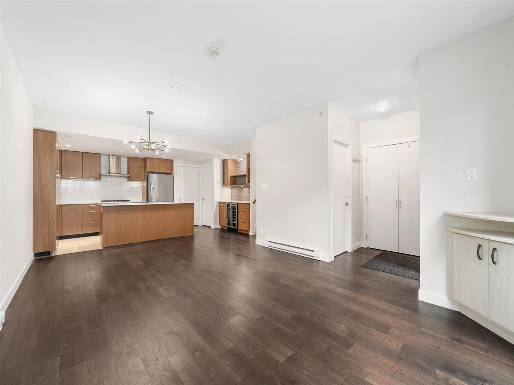 Listing Image for R3090711