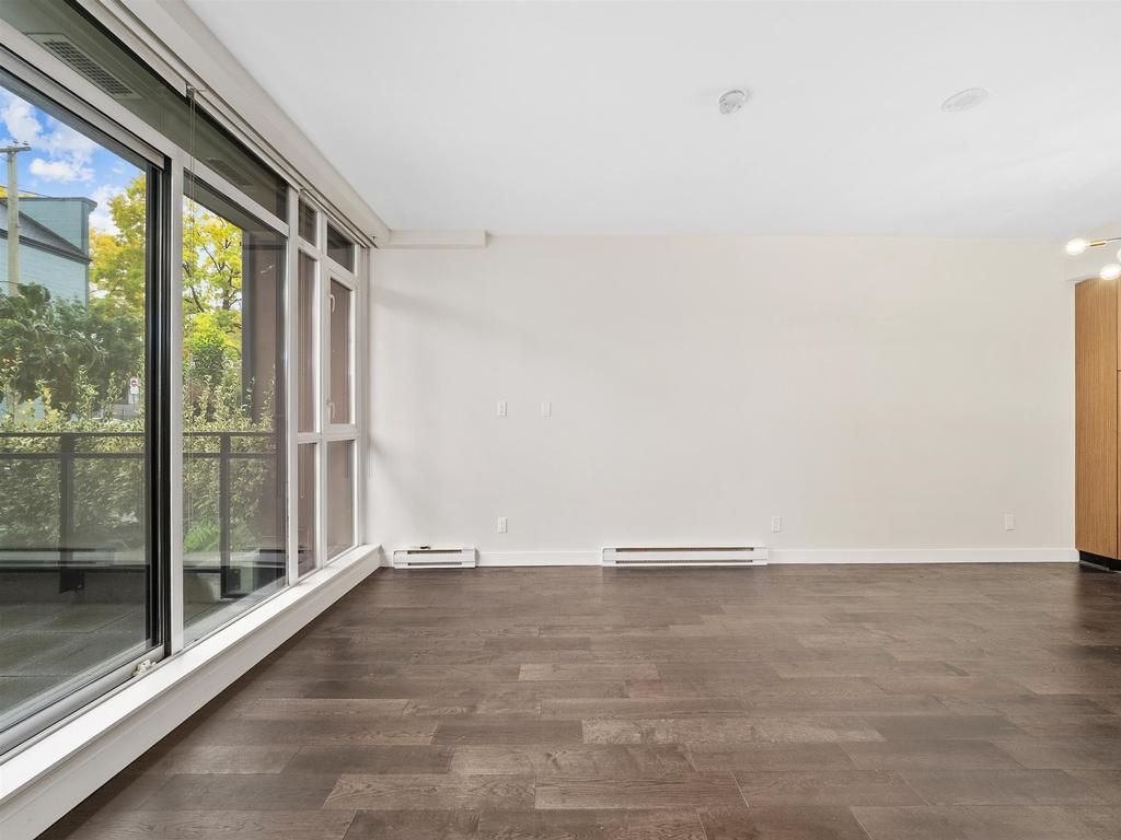 Listing Image for R3090711