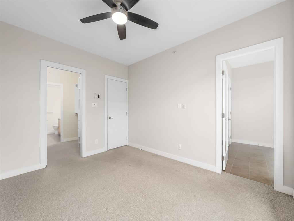 Listing Image for R3090711