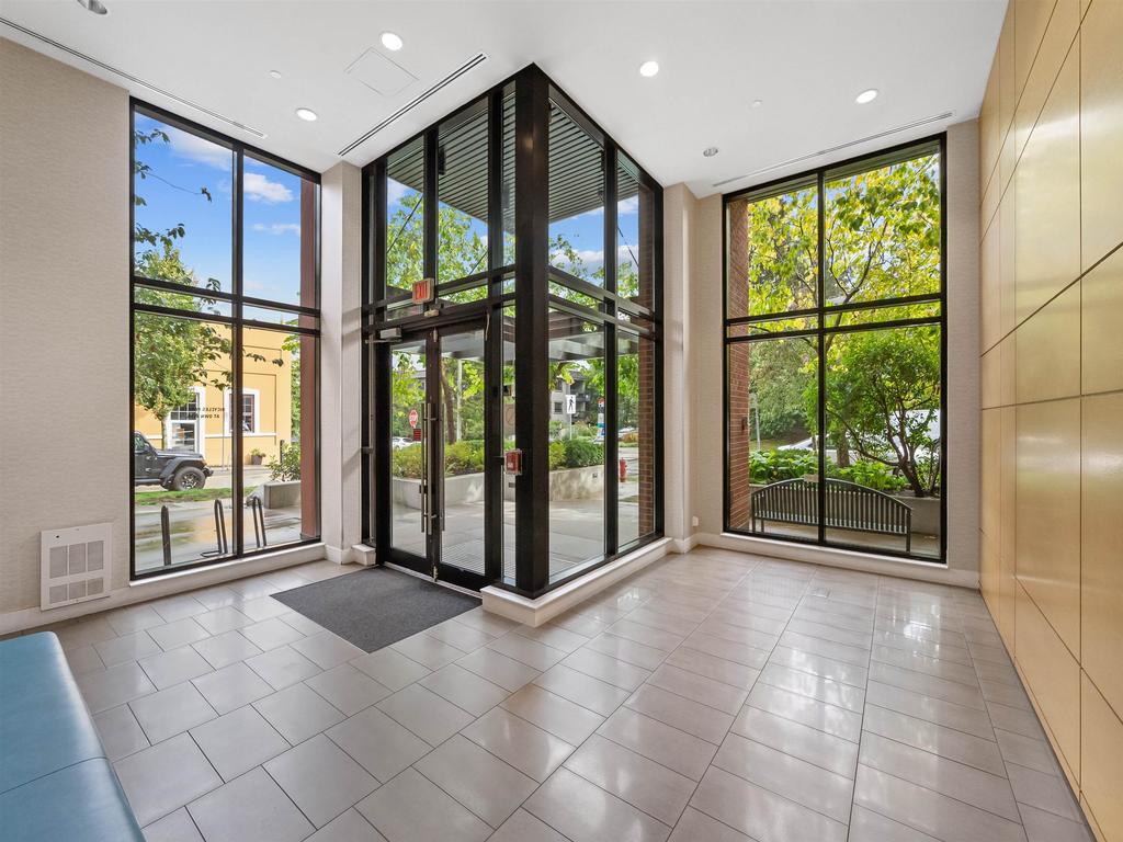 Listing Image for R3090711