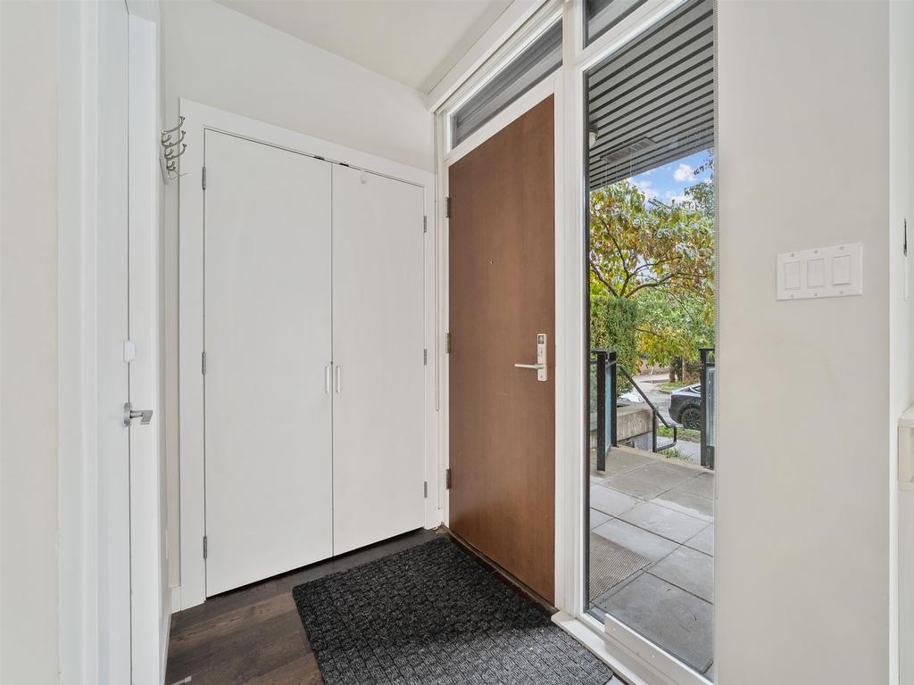 Listing Image for R3090711