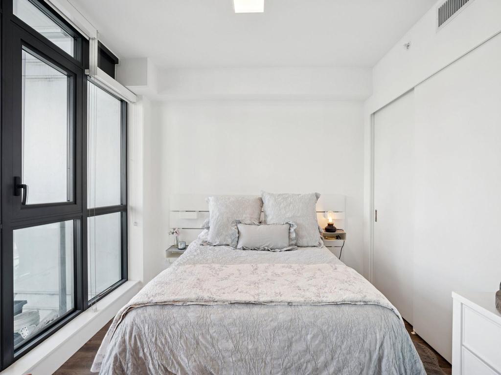 Listing Image for R3090718