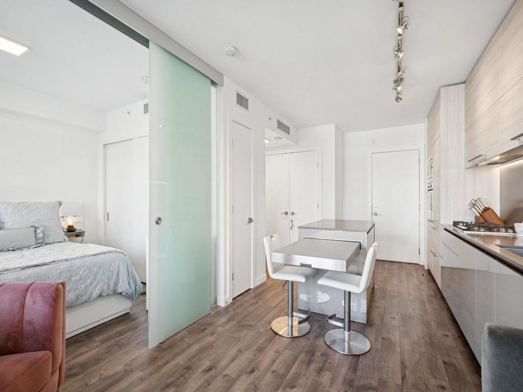 Listing Image for R3090718