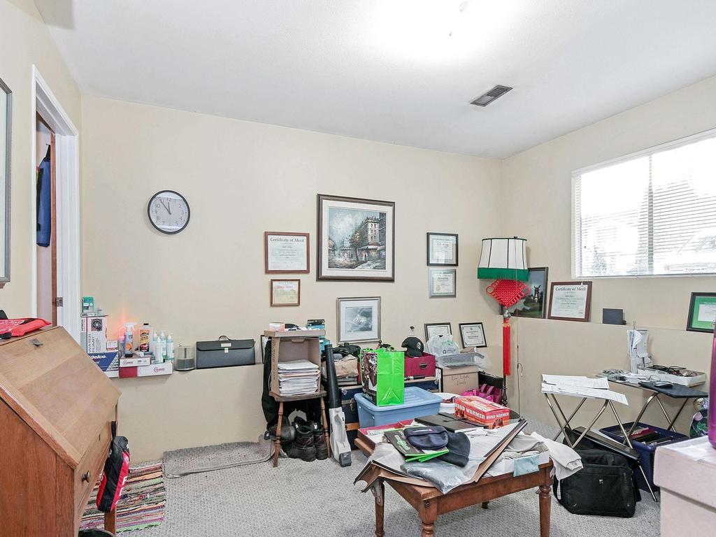Listing Image for R3090721